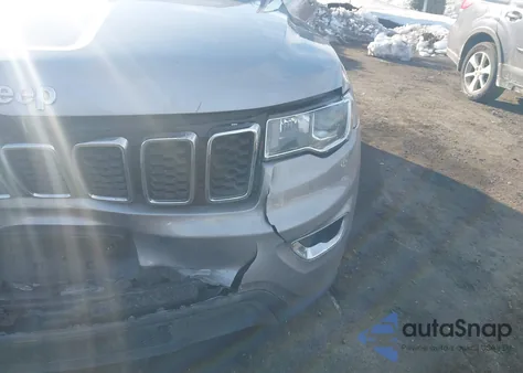 2017 Jeep Grand Cherokee Laredo 4X4 z USA, uszkodzony, nr VIN 1C4RJFAG7HC706668